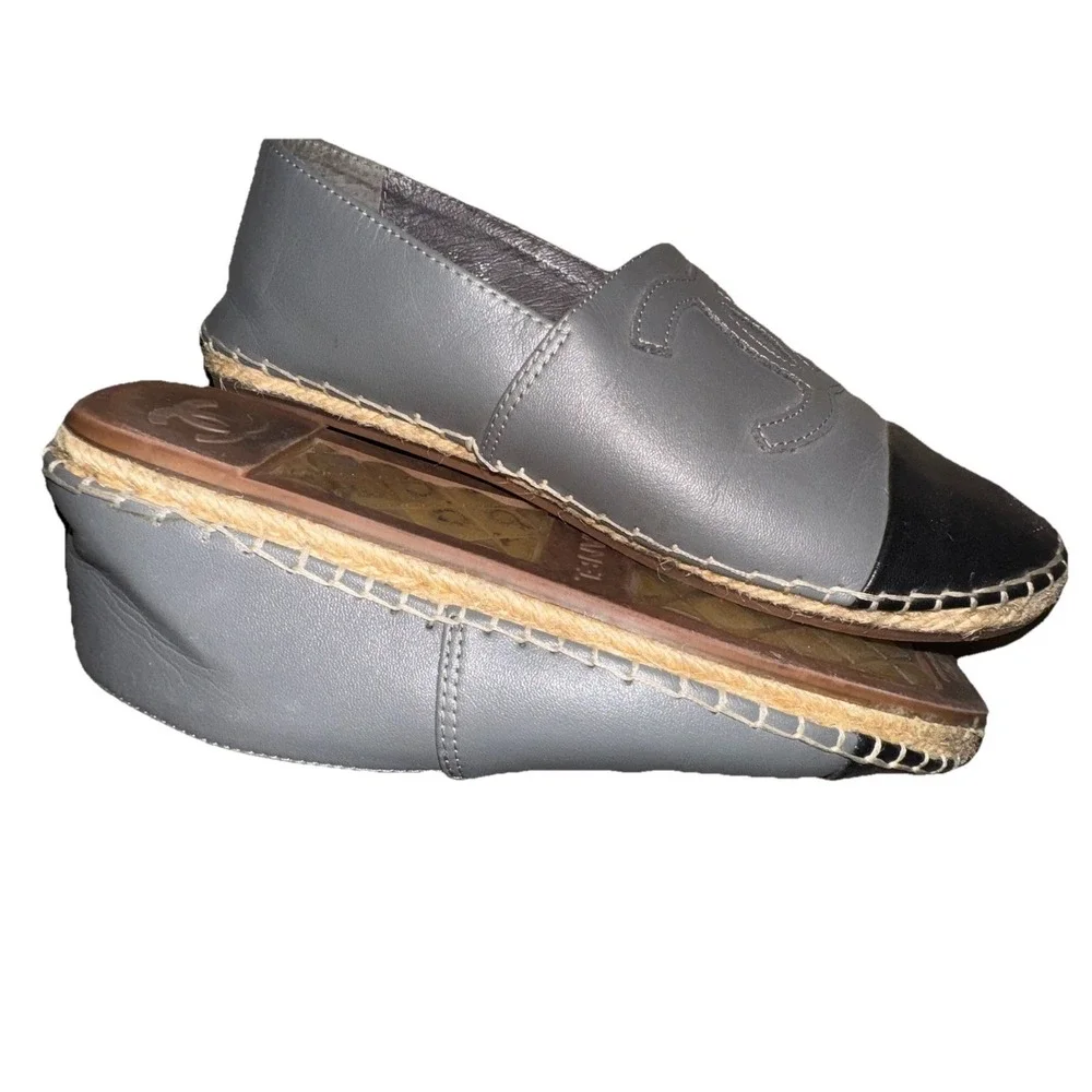 Chanel  CC Cap Toe Gray & Black Espadrilles Slip-On Shoes size 36 US 6 Lambskin
